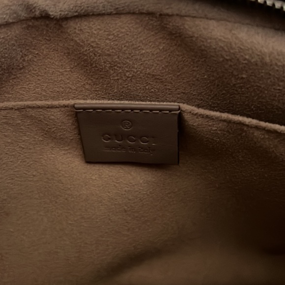 Gucci Marmont Small Shoulder Bag - Picture 4 of 7